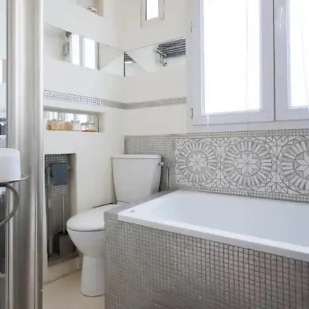 Duplex Luxueux Proche De Montmartre Apartment *