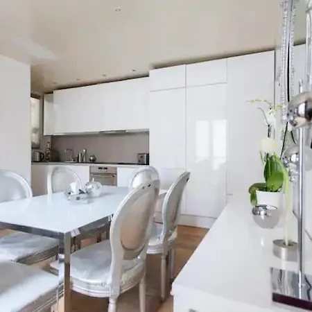 Duplex Luxueux Proche De Montmartre