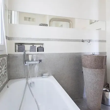 Apartment Duplex Luxueux Proche De Montmartre